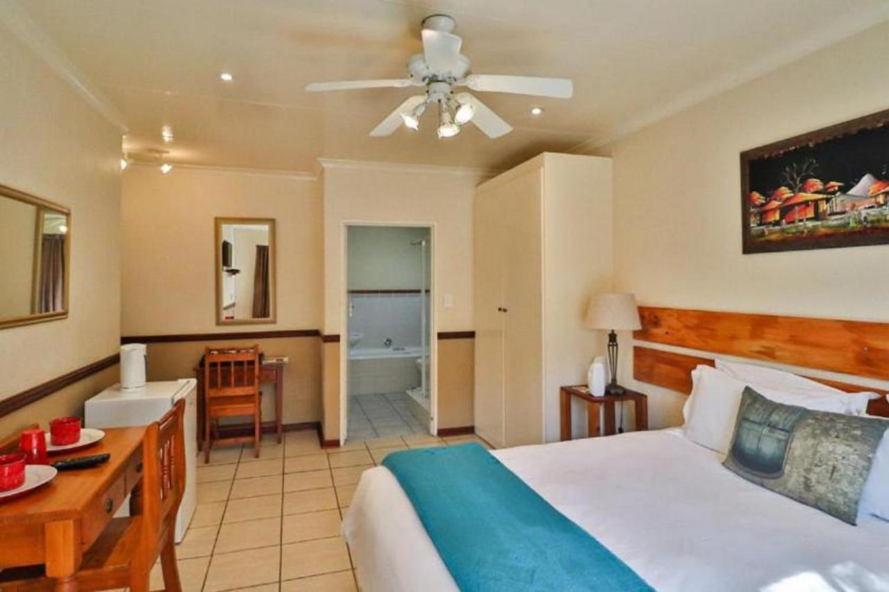 The Link Guest Lodge Kempton Park Eksteriør billede