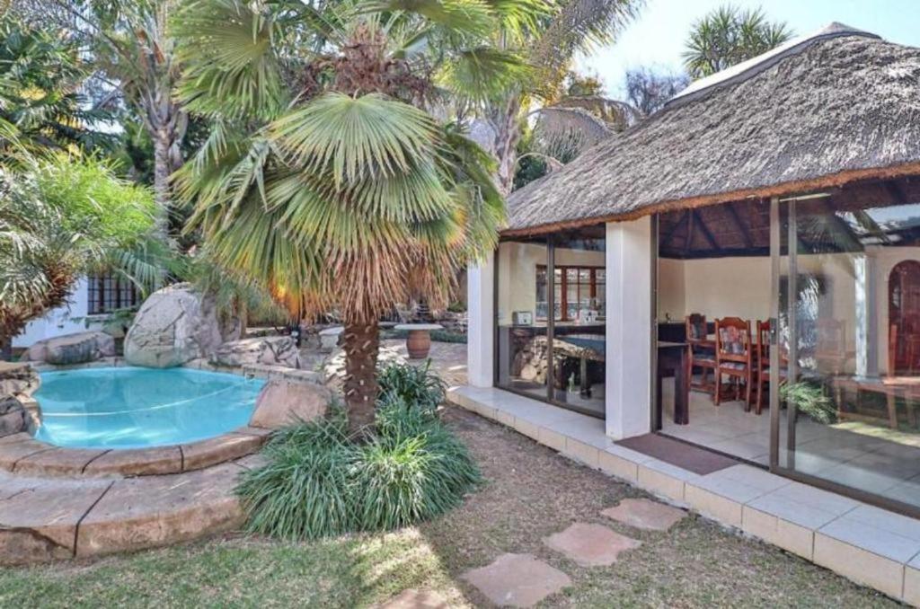 The Link Guest Lodge Kempton Park Eksteriør billede